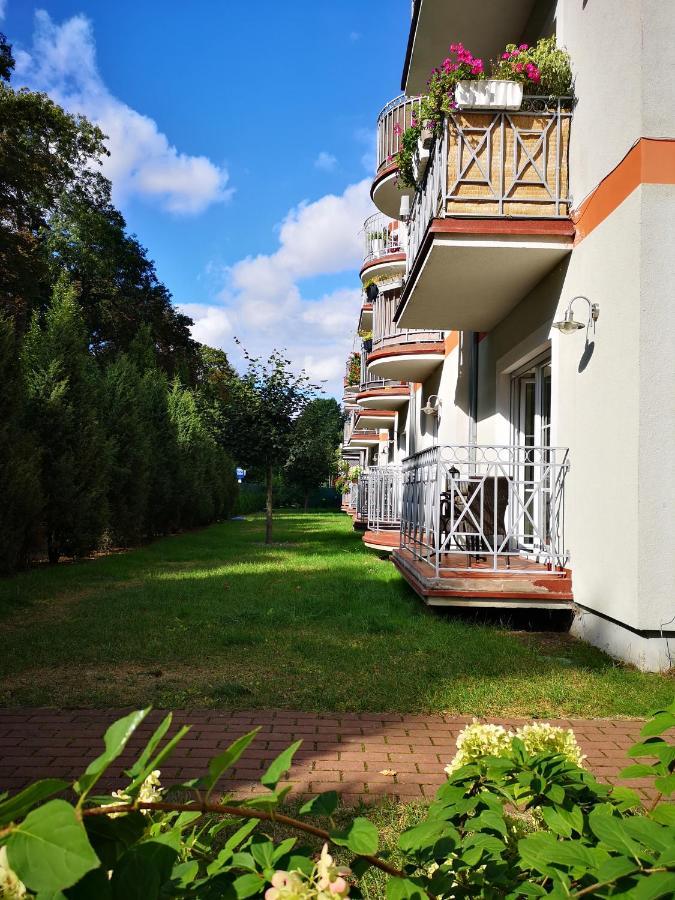 Arboretum Apartments Kornik Exterior photo