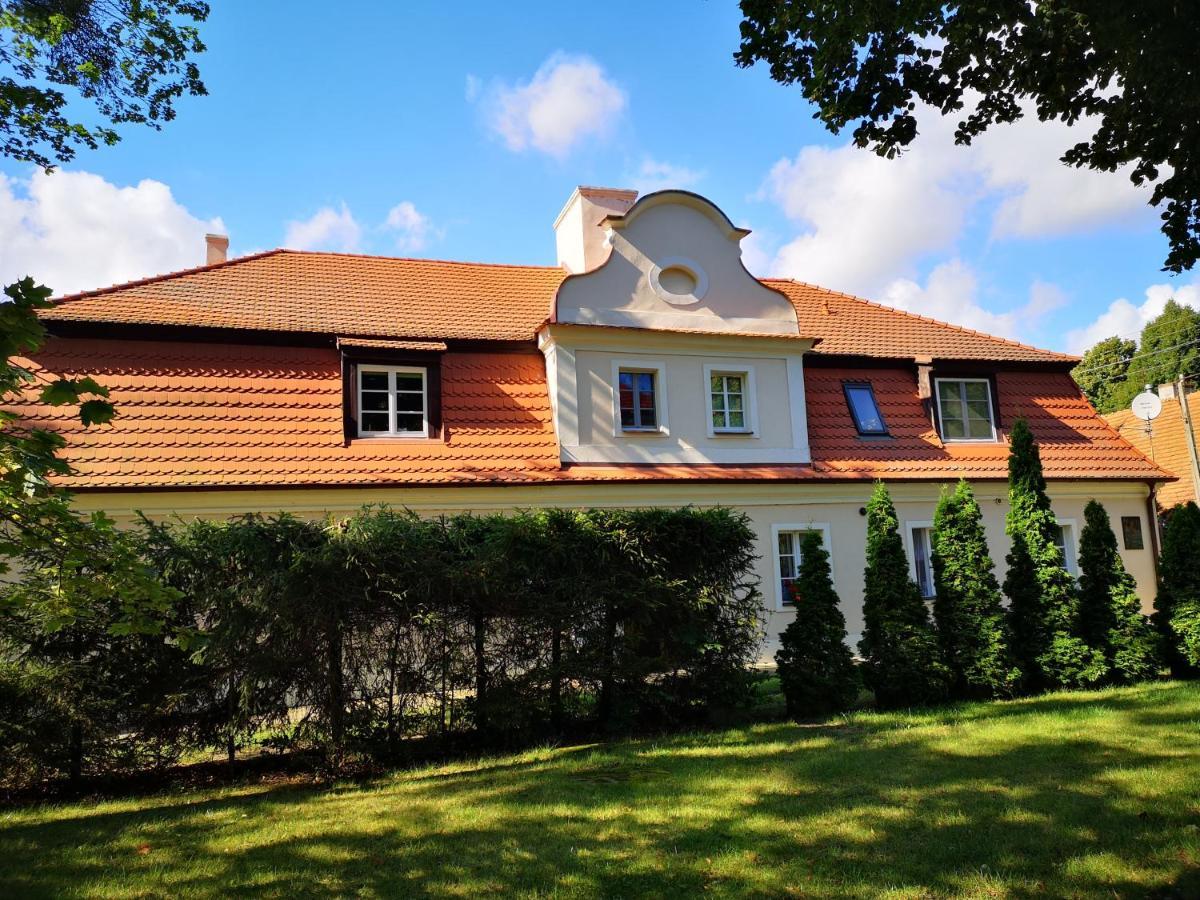 Arboretum Apartments Kornik Exterior photo